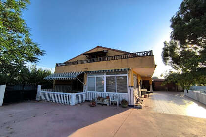 Таунхаус Продажа в Yecla, Murcia. 