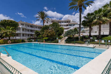 Дом Продажа в Los Pacos, Fuengirola, Málaga. 
