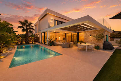 Таунхаус Продажа в Cabo Roig, Alicante. 