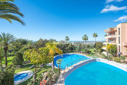 Апартаменты Продажа в Nueva andalucia, Málaga. 