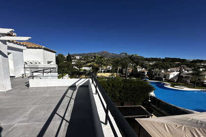 Апартаменты Продажа в Nueva andalucia, Málaga. 