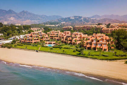 Апартаменты Продажа в Los monteros, Marbella, Málaga. 