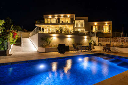 Таунхаус Продажа в Estepona, Málaga. 