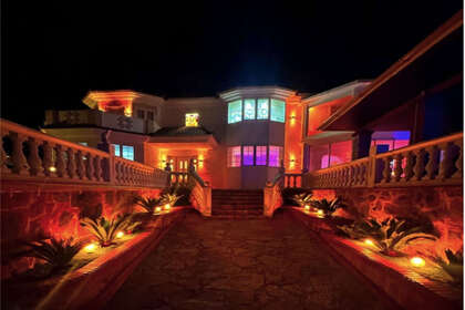 Cluster house for sale in Estepona, Málaga. 