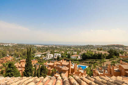 Апартаменты Продажа в Nueva andalucia, Málaga. 