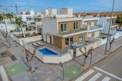 Maison de ville vendre en Pilar de la Horadada, Alicante. 