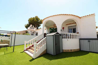 Maison de ville vendre en Villamartín, Alicante. 