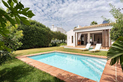 Cluster house for sale in Estepona, Málaga. 