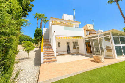 Maison de ville vendre en Villamartín, Alicante. 
