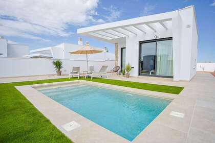 Cluster house for sale in Alhama de Murcia. 