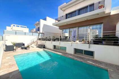 Maison de ville vendre en Orihuela-Costa, Alicante. 