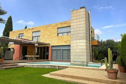 Cluster house for sale in Dehesa de Campoamor, Alicante. 