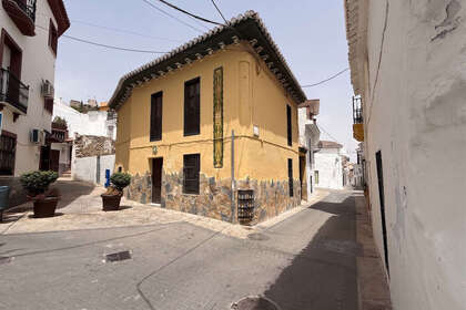房子 出售 进入 Monda, Málaga. 