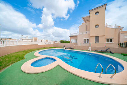 Cluster house for sale in Orihuela-Costa, Alicante. 