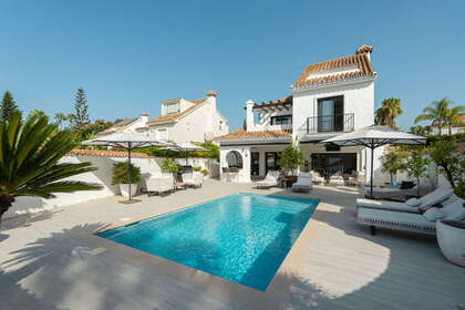 Casa Cluster venda em Nueva andalucia, Málaga. 