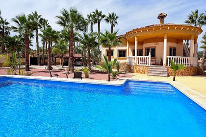 Casa Cluster venda em Catral, Alicante. 