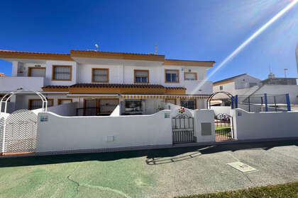 Casa vendita in Torre de la Horadada, Alicante. 