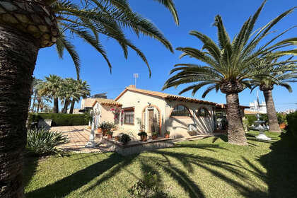 Townhouse vendita in Cabo Roig, Alicante. 