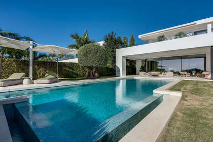 Townhouse vendita in Puerto Banús, Marbella, Málaga. 