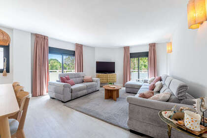 Apartment for sale in La Carihuela, Torremolinos, Málaga. 