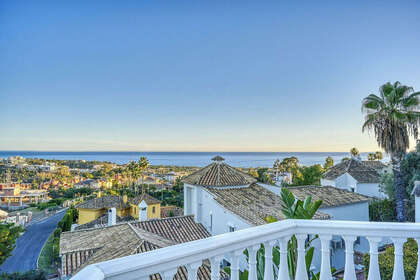 Rijtjeshuizen verkoop in Hacienda Las Chapas, Marbella, Málaga. 