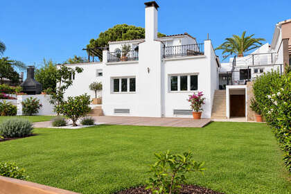 Таунхаус Продажа в Marbella, Málaga. 