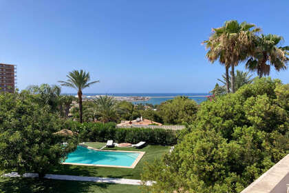 Řadový dům na prodej v Dénia, Alicante. 