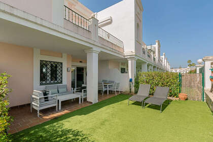 Apartmány na prodej v Nueva andalucia, Málaga. 