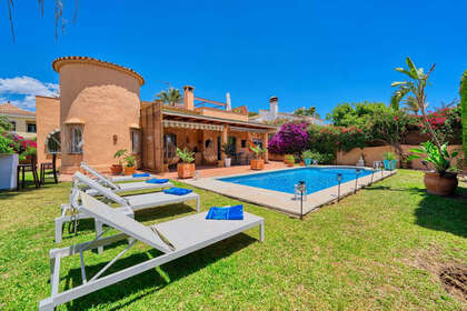 Таунхаус Продажа в Marbella, Málaga. 