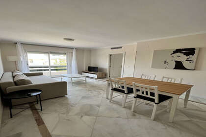 Apartmány na prodej v Nueva andalucia, Málaga. 