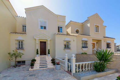 Haus zu verkaufen in Estepona, Málaga. 