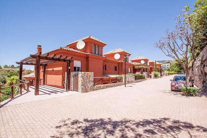 Domy na prodej v Marbella, Málaga. 