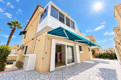 Reihenhaus zu verkaufen in Villamartín, Alicante. 