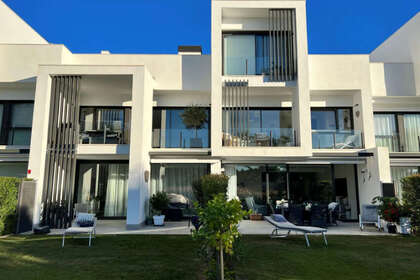 Дом Продажа в Sotogrande, Cádiz. 