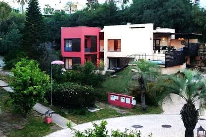 Cluster house for sale in Estepona, Málaga. 