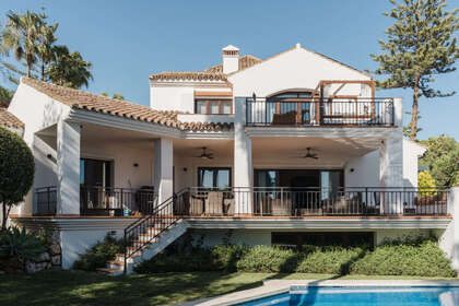 Cluster house for sale in Marbella, Málaga. 