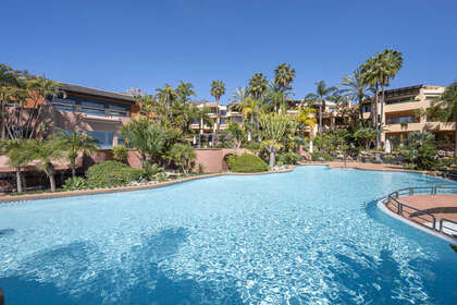 Apartment for sale in Puerto Banús, Marbella, Málaga. 