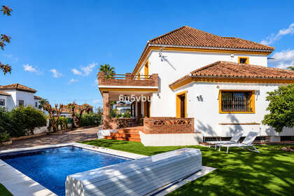 Cluster house for sale in San Pedro de Alcántara, Marbella, Málaga. 