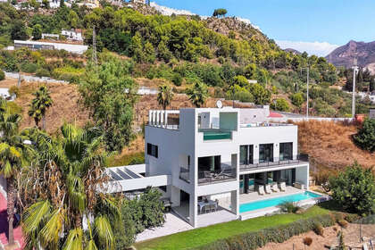 Reihenhaus zu verkaufen in Torremuelle, Benalmádena, Málaga. 