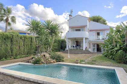 Cluster house for sale in Marbella, Málaga. 