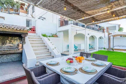 Casa Cluster venda em Vélez-Málaga. 