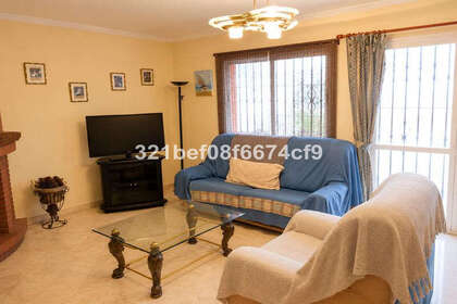 Дом Продажа в Estepona, Málaga. 