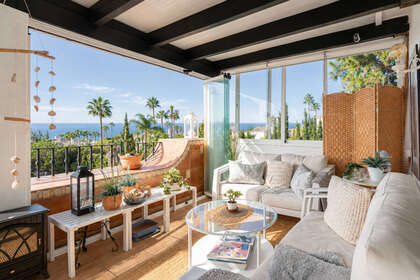 Пентхаус Продажа в El Paraiso, Estepona, Málaga. 