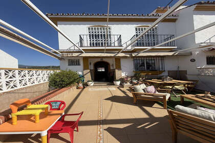 Дом Продажа в Estepona, Málaga. 