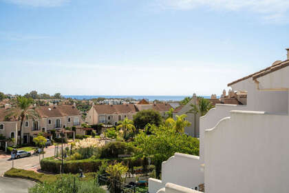 Maison de ville vendre en El Paraiso, Estepona, Málaga. 