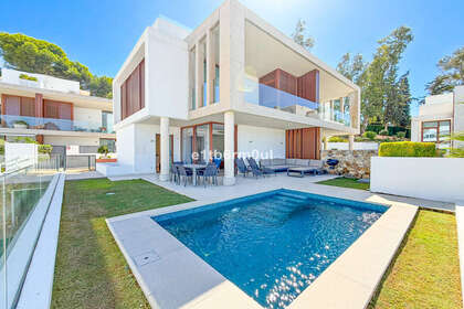 Maison de ville vendre en Puerto Banús, Marbella, Málaga. 