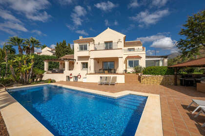 Cluster house for sale in Mijas Golf, Málaga. 