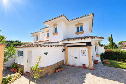 Huizen verkoop in El Paraiso, Estepona, Málaga. 