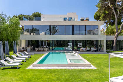 联排别墅 出售 进入 Los monteros, Marbella, Málaga. 
