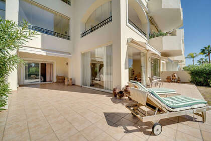酒店公寓 出售 进入 Elviria, Marbella, Málaga. 
